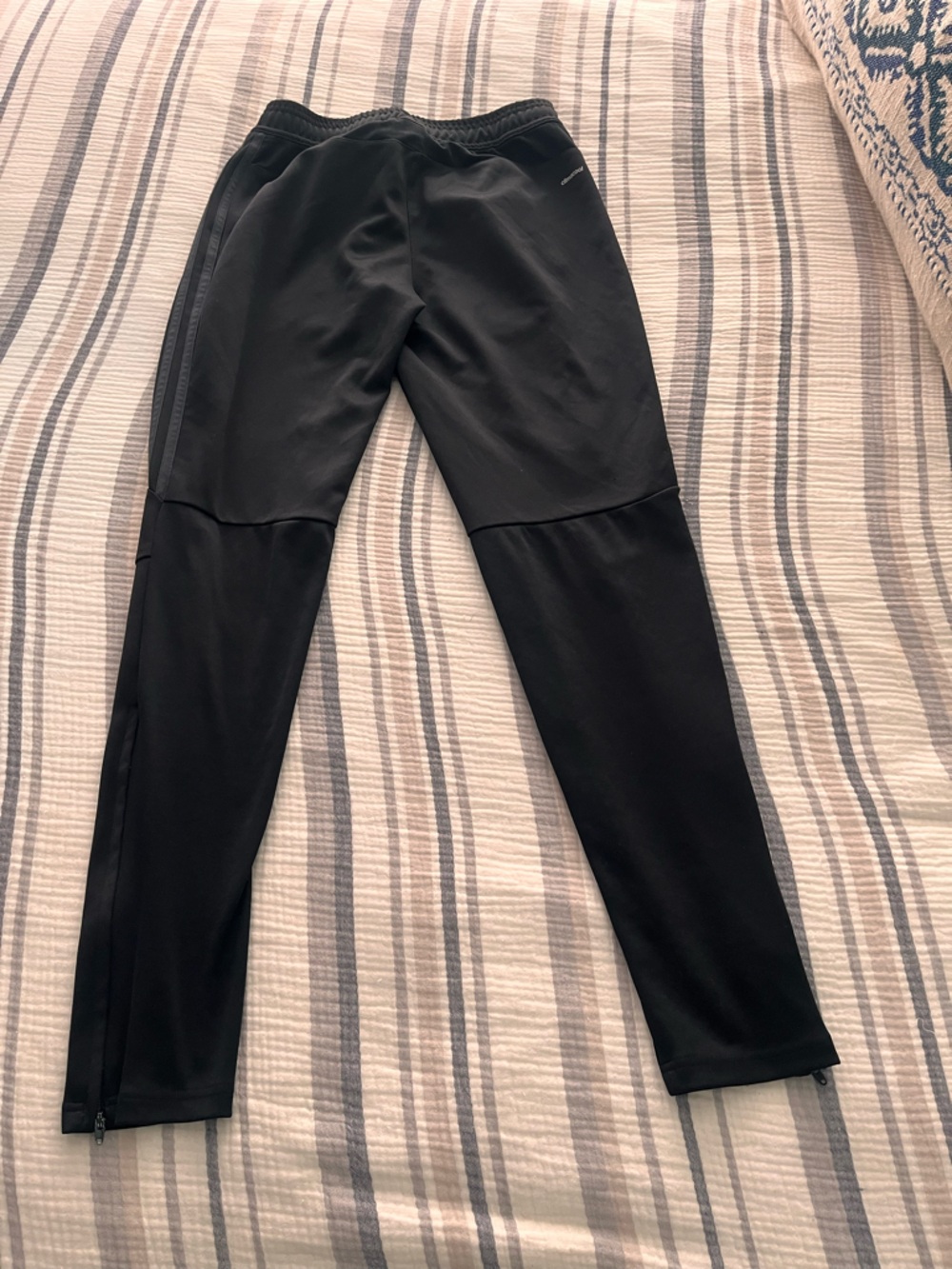 adidas Black Slim Jogger Sweatpants women’s S (older style)